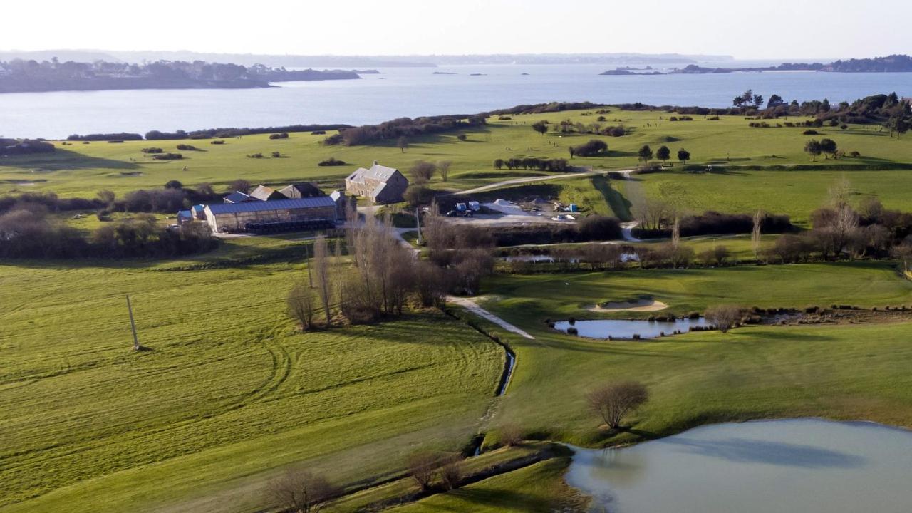 La Ferme Du Golf, Gite Atypique Et Artistique Лансю Екстериор снимка