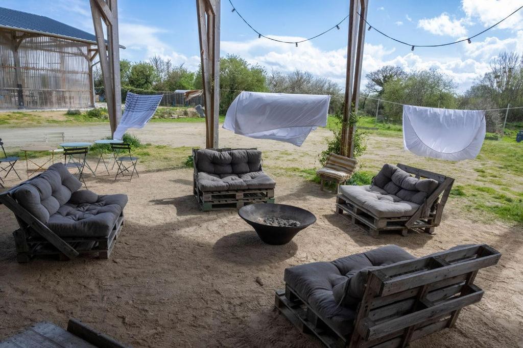 La Ferme Du Golf, Gite Atypique Et Artistique Лансю Екстериор снимка